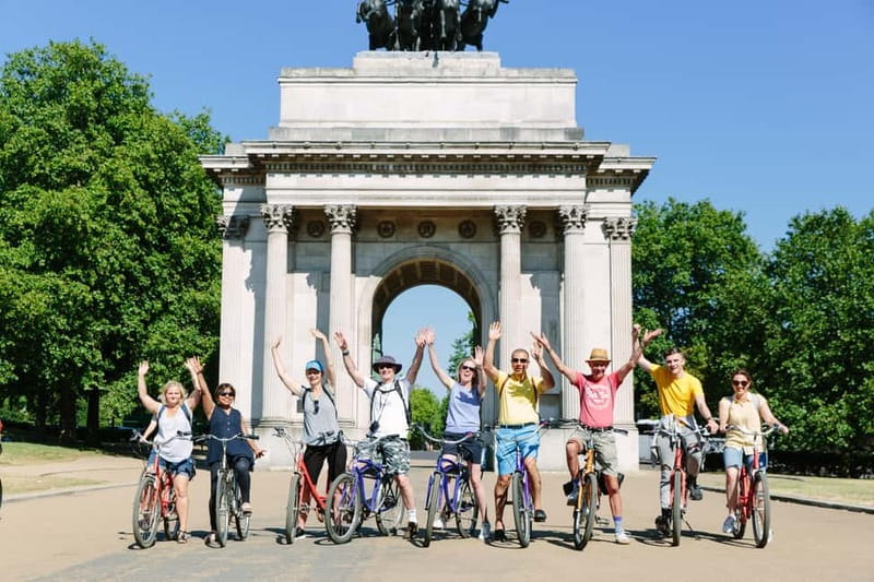 London Package: Royal Bike Tour with River Thames Cruise - Tour guide impact: Andrew, Fran, and Jamie set the tone
