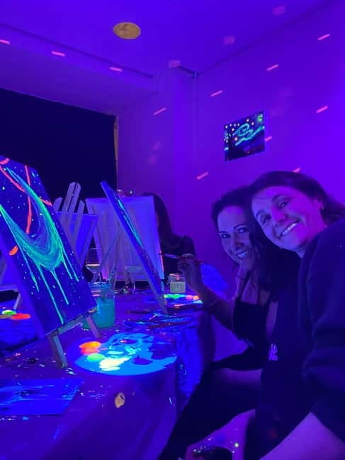 London: Paint and Sip in the Dark with Bottomless Drinks - Instructor guidance that helps first-timers finish a real canvas