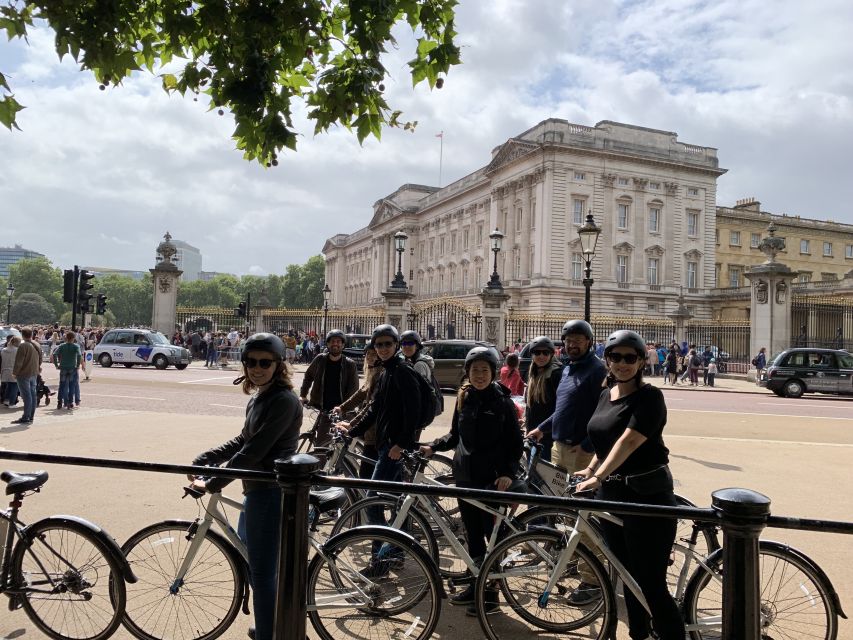 London: Parks and Palaces Guided Morning Bike Tour - Hyde Park’s Rotten Row and Wellington’s statue: where the ride turns scenic