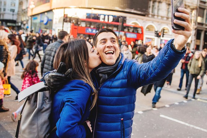 London photoshoot with Pro photographer. Prewedding/Individual/Family - What This London Photo Walk Really Delivers