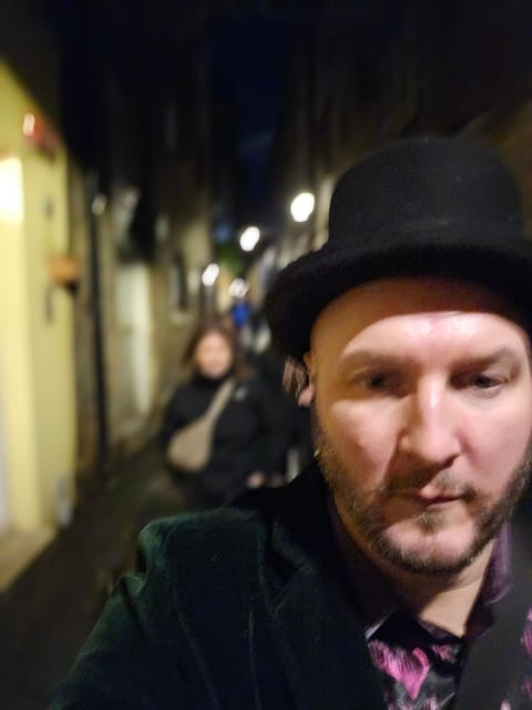 London: Pilgrims and Pirates Historical Pub Tour - What to Bring and How to Prepare for All-Weather Thames Walking
