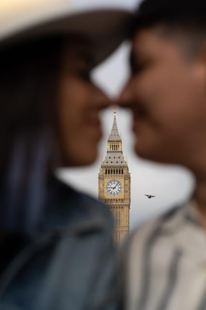 London Portraits Tour – Receive All Photos Same Day - Westminster Bridge Photo Stop: Big Views for Clear Portrait Framing