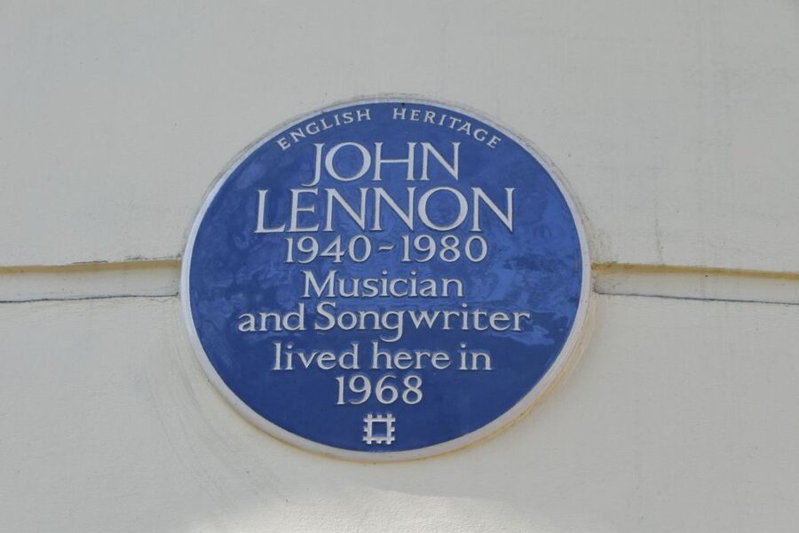 London: Private Beatles Taxi Tour - London Palladium finish: where Beatlemania energy meets a real venue