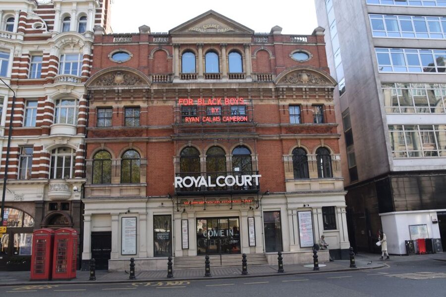 London: Private Beatles Taxi Tour - Meeting at Royal Court Theatre in Sloane Square
