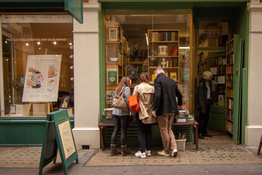 London: Private Personalized Tour with a Local Host - Price and value: what $141 per person is buying you