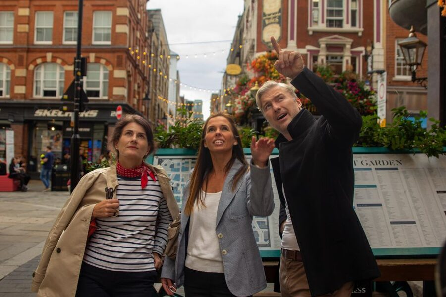 London: Private Personalized Tour with a Local Host - Why private London on foot beats the usual crowd rhythm