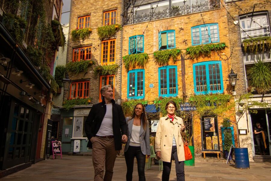London: Private Personalized Tour with a Local Host - Southbank stroll and London Bridge: the classic view, done calmly