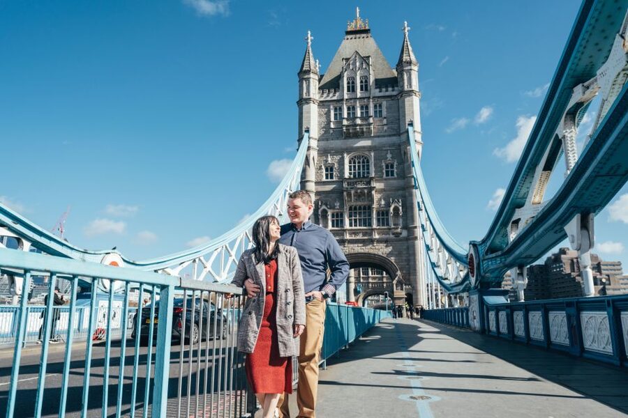 London: Private Photo Session in Westminster - Big Ben photo stop: getting the landmark and your face in the same frame