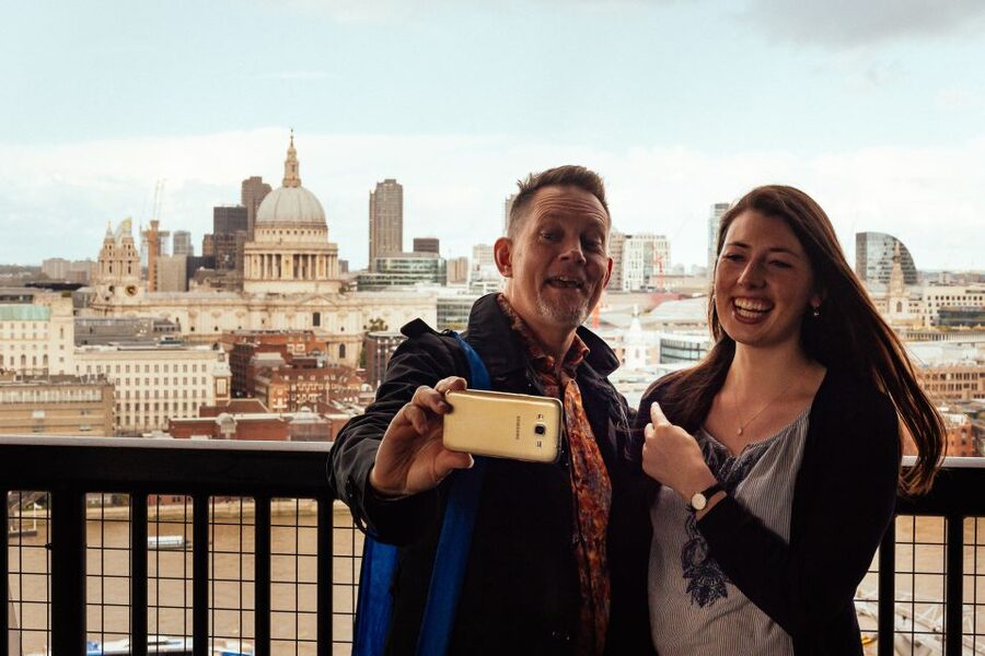 London: Private Tour with Locals – Highlights & Hidden Gems - The included local drink/tasting: a small stop with outsized value