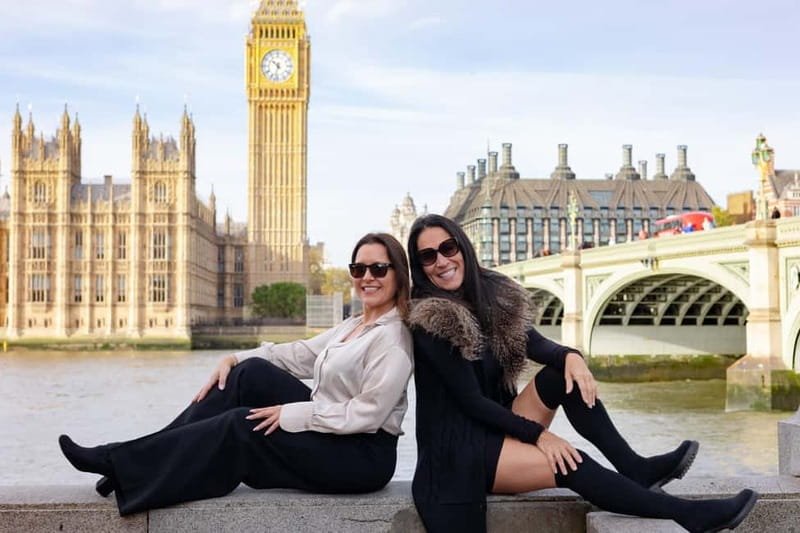 London: Private travel vacation photoshoot -Romantic Special - Big Ben Photo Stop: Getting Classic Shots Without the Tourist Chaos