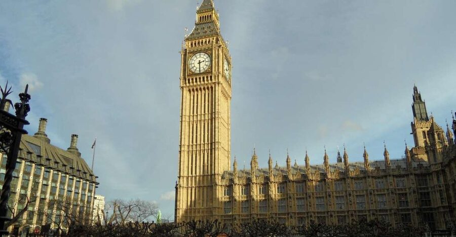 London: Private Walking Sightseeing Tour - St. James’s Park: the calm break that makes the day feel human