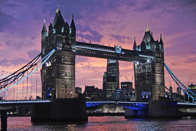 London: Private Walking Tour with a Local - Starting near the Tower of London: the easiest way to get your bearings