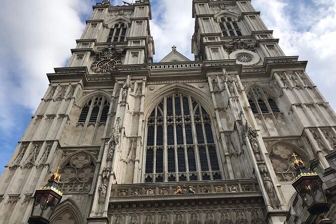 London Private Walking Tour with Brazilian Portuguese Guide - Price and value: what $90.34 buys you in real London time