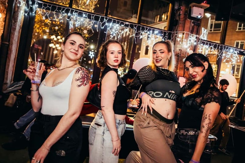 London Pub Crawl: Ultimate Central London Night Out - Who this London pub crawl suits best