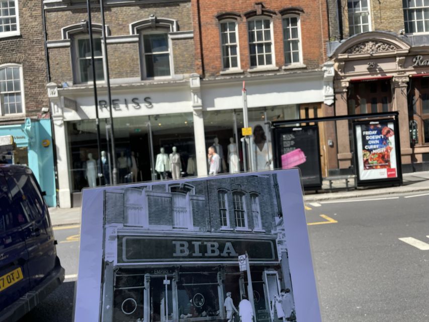 London: "Queen" Highlights Walking Tour - South Kensington Start: 37 Thurloe Street and Getting Your Bearings