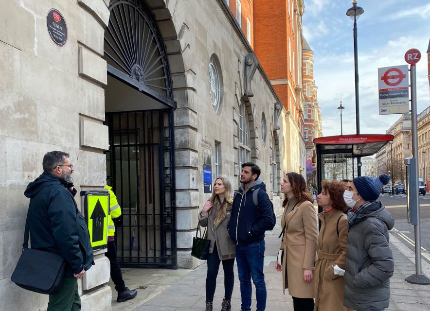 London: "Queen" Highlights Walking Tour - Your Local Guide: Spencer’s Humor, Michael’s Music Talk