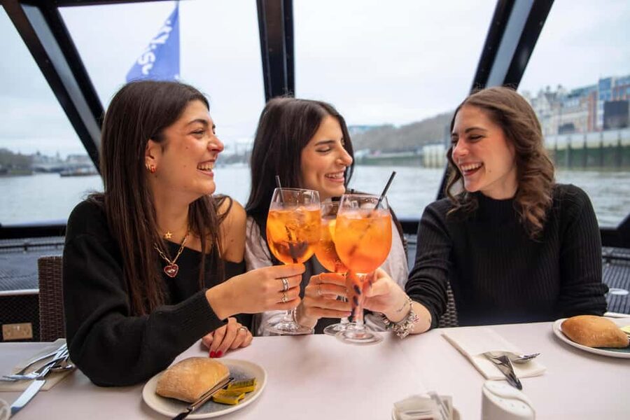 London River Thames Lunch Cruise - A 105-minute lunch that doubles as sightseeing