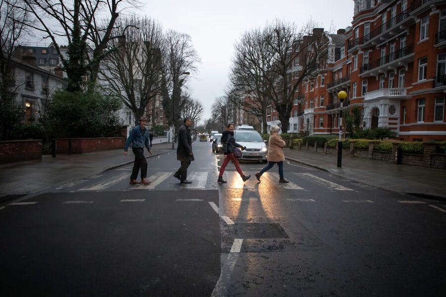 London: Rock 'n' Roll History Tour - Studios, Offices, Gigs, and the Outside-Look Reality