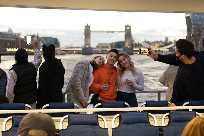 London Roundtrip Thames Cruise Uber Boat by Thames Clippers - What you see heading through Central London sights