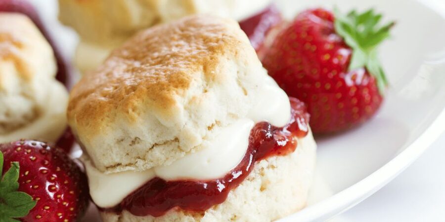 London: Royal Hampton Court Guided Tour with Afternoon Tea - Key highlights that make this tour a strong deal