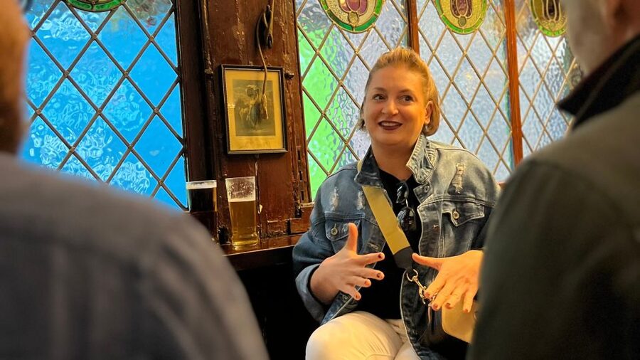 London: Royal Historic Pubs Walking Tour - Stop Highlights Without the Fuss: Four Pubs and One Royal Storyline