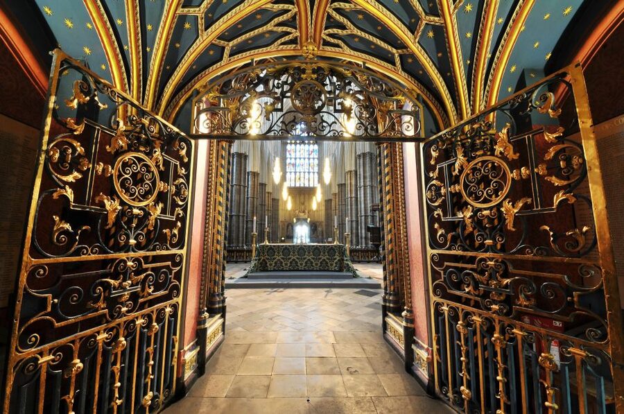 London: Royal Tour with Westminster Abbey & Afternoon Tea - Cellarium Café & Terrace Afternoon Tea: Timing, Taste, and Practical Limits