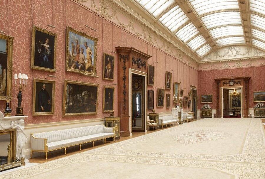 London: Royal Walking Tour and Buckingham Palace Audio Tour - The King’s Tour Artists exhibition: what’s included and what matters