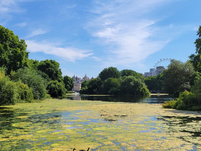 London: Royal Walking Tour and Buckingham Palace Audio Tour - Who should book this Buckingham Palace audio tour