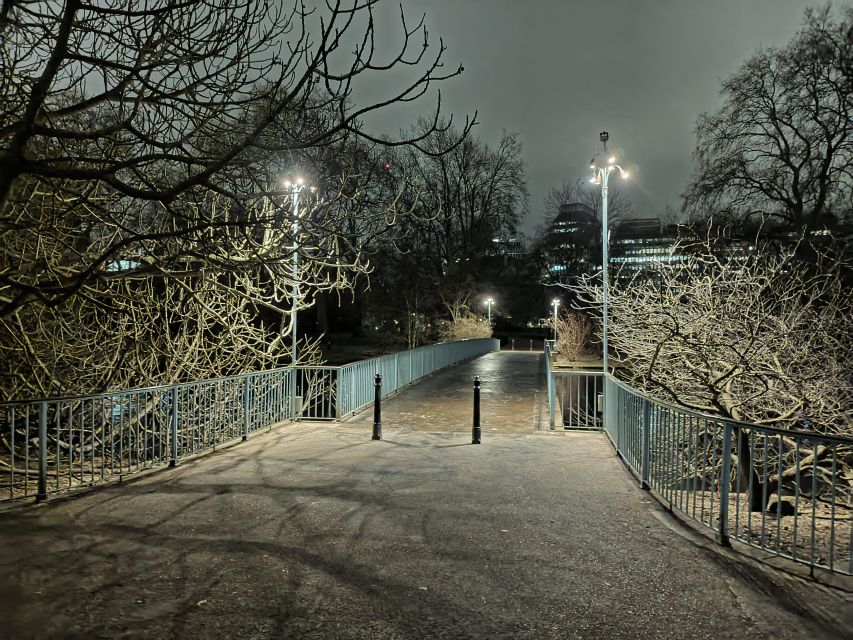 London : Royal Westminster By Night Walking Tour - Horse Guards Parade: Ceremony and Continuity