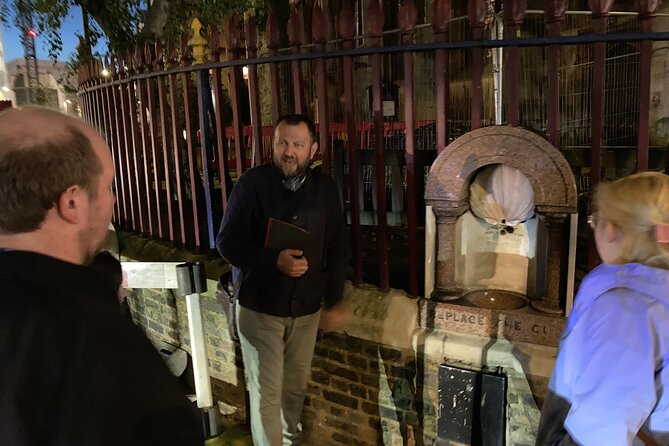 London's Ghosts & Gruesome Past Nighttime Walking Tour - Nighttime Tone: How Scary Is It, Really?