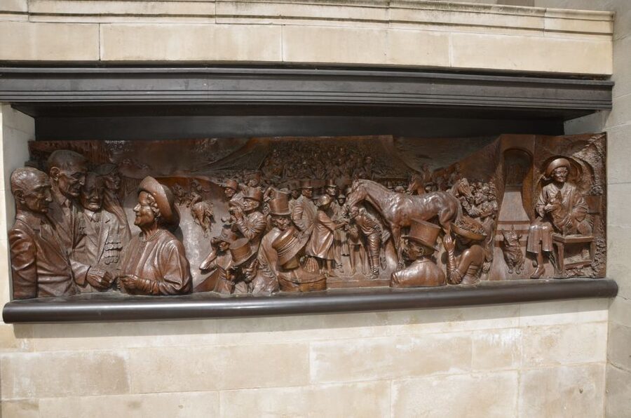 London's Hidden Treasures Tours by Black Taxi Cab - Main monuments: your orientation from Buckingham to Westminster
