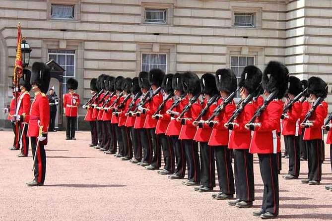 London's Palaces & Parliament Tour (See Over 20+ London Top Sights) - Changing of the Guard at 10am: A Schedule You Must Watch