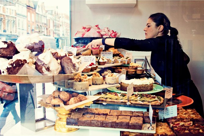 London’s Sweet Treats And Desserts Tour with a Local Tailored to Your Tastes - Stop 1: Spun Candy and the fun of watching candy made