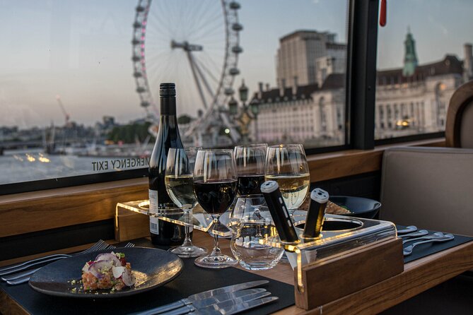 London Scenic Lunch Tour: A Gastronomic Adventure - Lunch service: British flavors with a French twist