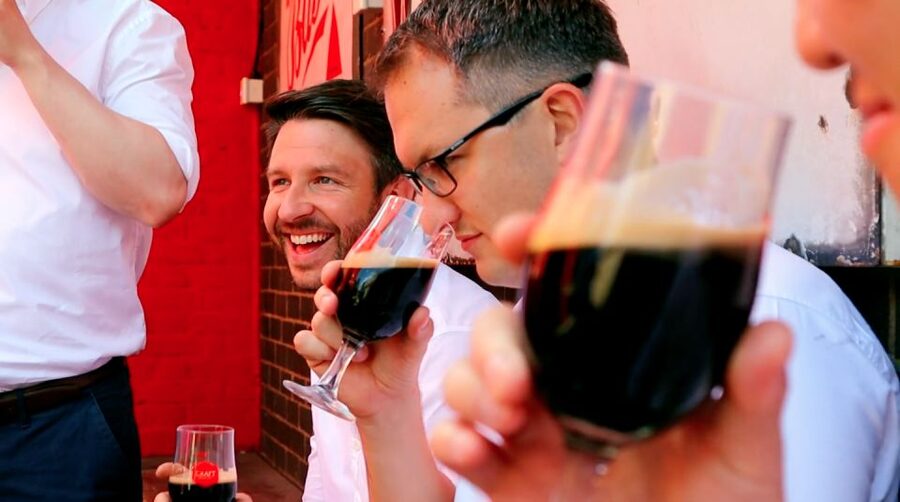 London: Secret Beer Tour - Kicking off in a 17th-century Thames taproom