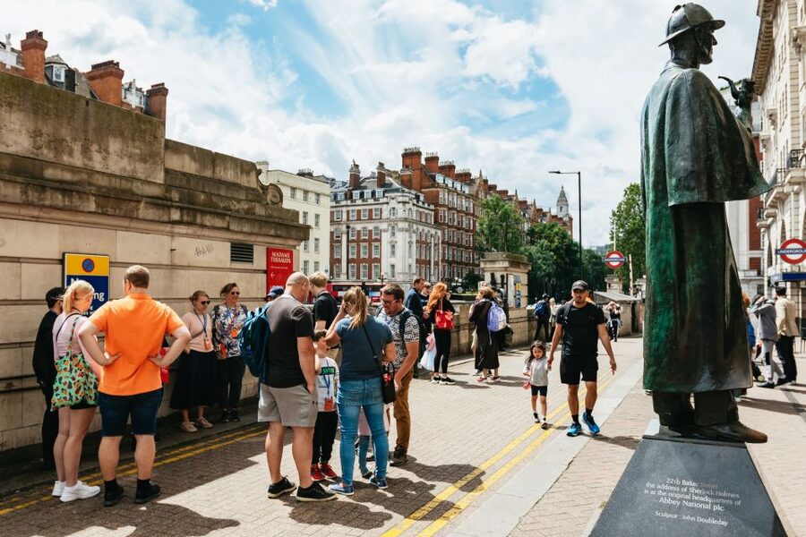 London: Secrets of the London Underground Walking Tour - Entering The Tube’s Backstory at Baker Street Station