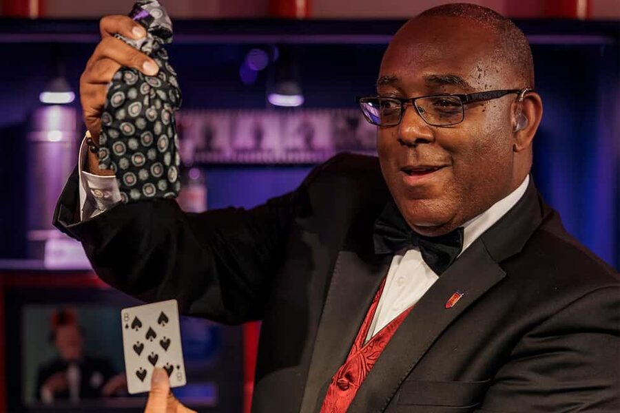 London: Secrets of The Magic Circle Flagship Magic Show - Why This Show Feels Intimate Instead of Mass-Produced