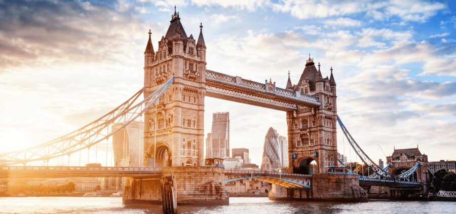 London: Self-Guided History City Tour with an App - Monument to the Great Fire: Quick Emotion, Then Facts