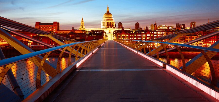 London: Self-Guided History City Tour with an App - Roman London Reminders: Baths and Social Life