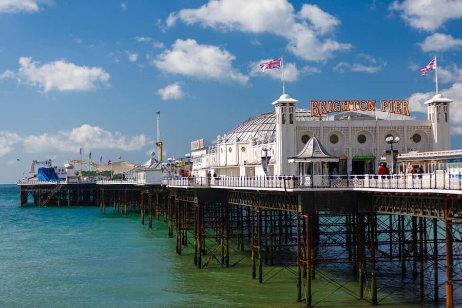 London: Seven Sisiters Brighton Beach Chinese Day Tour - Royal Pavilion + Brighton Beach: where the seaside mood turns real