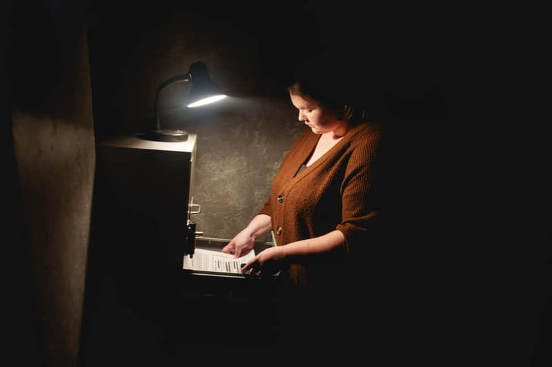 London: Sherlock Escape Rooms - Finding The Network HQ at Doyle’s Opticians in Shepherd’s Bush