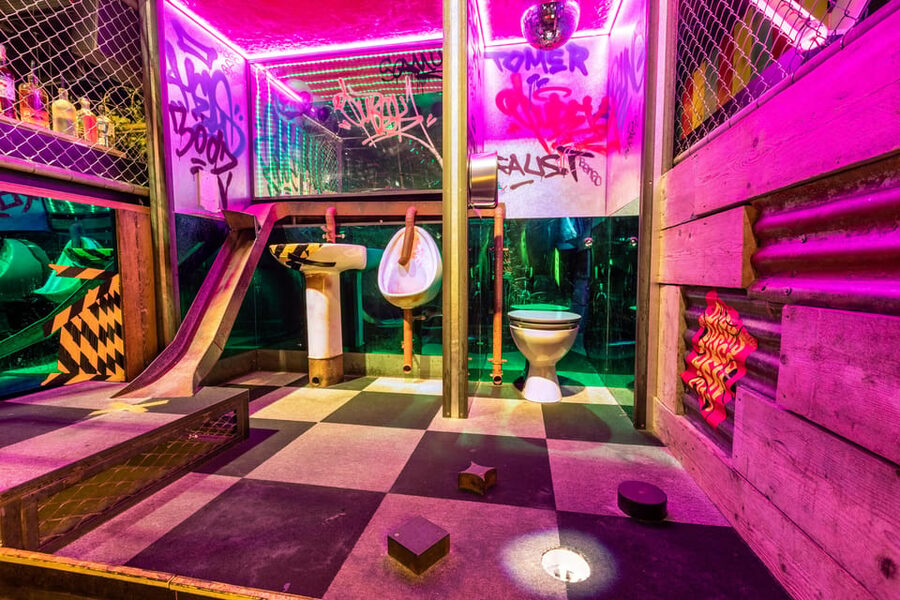 London: Shoreditch Junkyard Golf Tickets for 9 or 18 Holes - Quick hits before you go