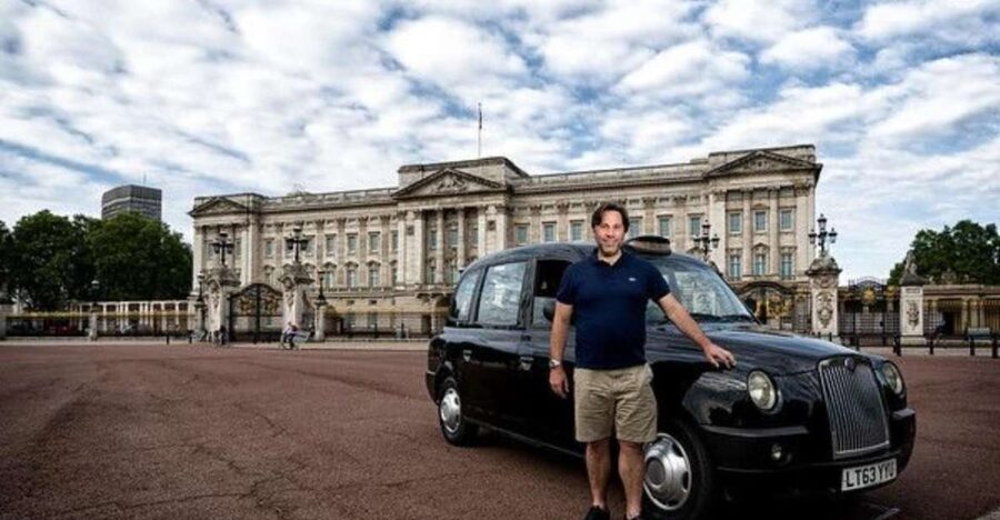 London: Sightseeing Black Cab Tour with Hotel Pickup - The pickup moment: start where you’re staying