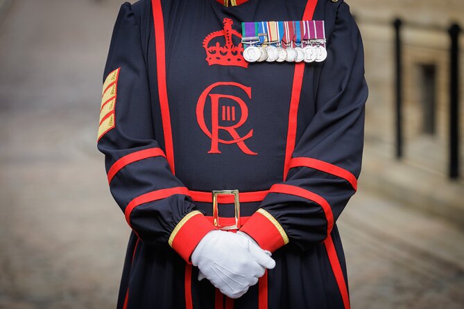 London Sightseeing Tour: Guard Change with Tower of London Option - London Eye and Harrods cream tea: upgrades that change how the day ends