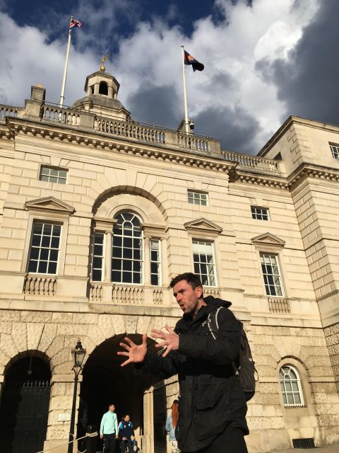 London: Sightseeing Tour - in clear, slow English - Key highlights that matter