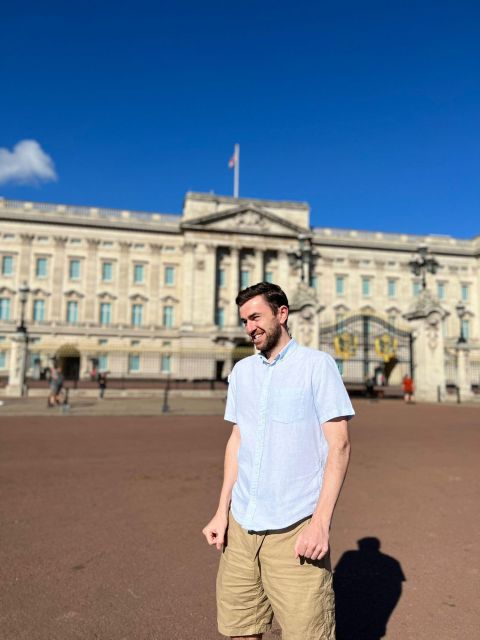 London: Sightseeing Tour - in clear, slow English - Big Ben and the Houses of Parliament: seeing the meanings in the stone