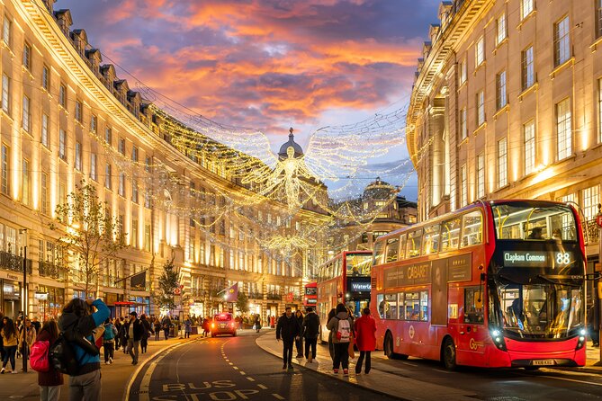 London sightseeing tour with a chauffeur driver - Buckingham Palace: royal grandeur with crowd-aware pacing