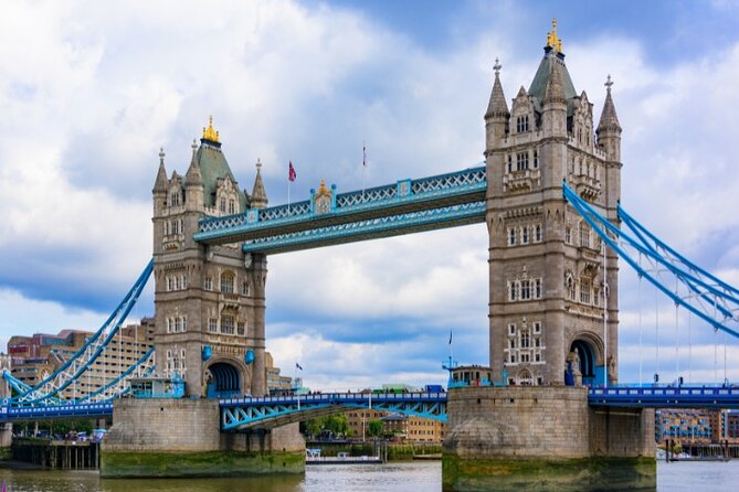 London Sightseeing Walking Tour with 30+ sights - Value for $26.35: what you really pay for