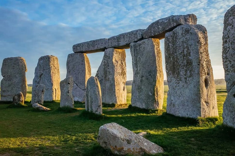 London: Small Group Stonehenge and Bath Tour & Secret Site - A day that links Salisbury Plain, Roman Bath, and a mystery stop