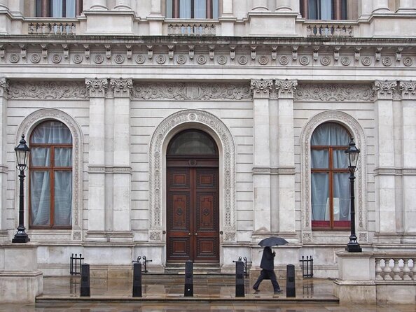 London Spy Experience with Tour Vesper Martini and Dinner - Key things to know before you go